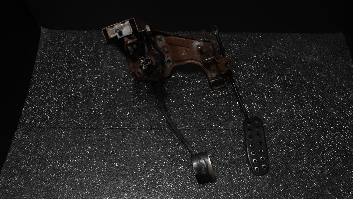 Used OEM Manual Brake and Gas Pedal Assembly for NA/NB Mazda Miata