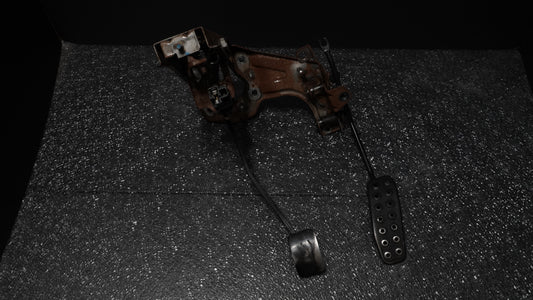 Used OEM Manual Brake and Gas Pedal Assembly for NA/NB Mazda Miata